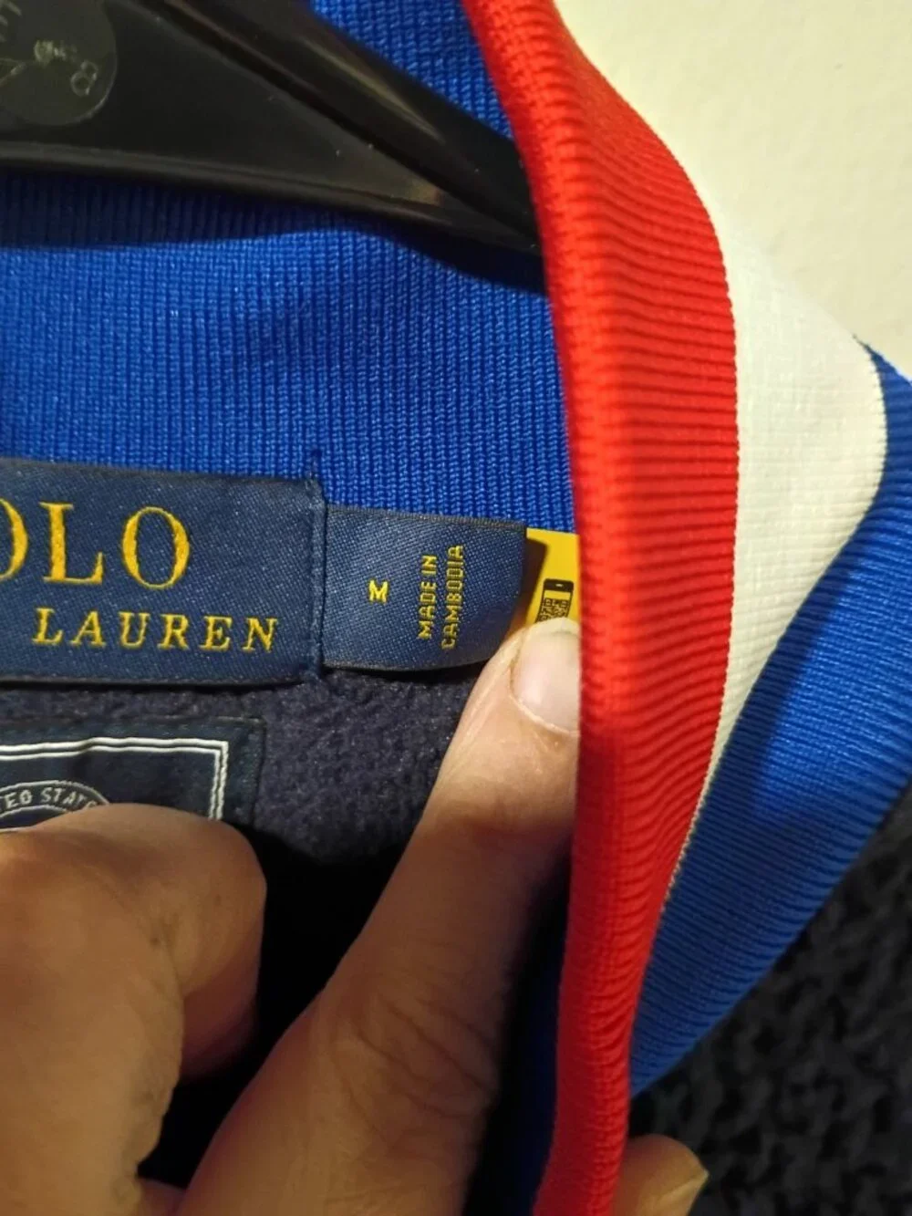 Polo Ralph Lauren neck hem